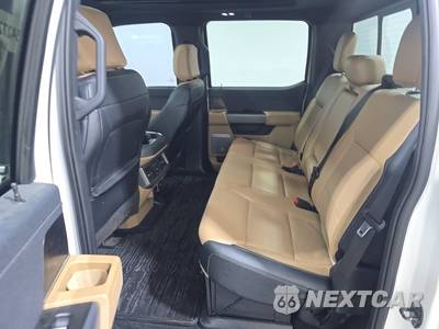 2023 Ford Super Duty F-250 Lariat Crew Cab Medium Bed - zdjęcie 13 z 19 - miniatura