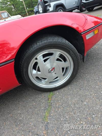 1988 Chevrolet Corvette Convertible - zdjęcie 16 z 51 - miniatura
