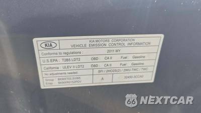 2011 Kia Sedona LX 118.9" WB - zdjęcie 20 z 39 - miniatura