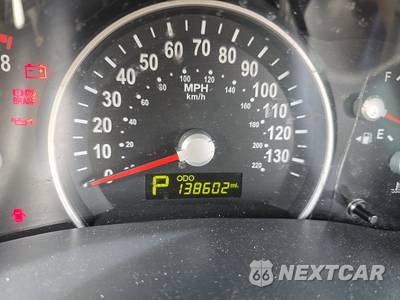 2011 Kia Sedona LX 118.9" WB - zdjęcie 12 z 39 - miniatura