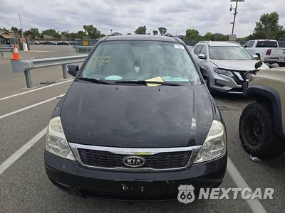 2011 Kia Sedona LX 118.9" WB - zdjęcie 2 z 39 - miniatura