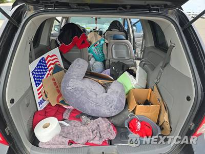 2011 Kia Sedona LX 118.9" WB - zdjęcie 17 z 39 - miniatura