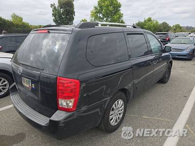 2011 Kia Sedona LX 118.9" WB - zdjęcie 4 z 39 - miniatura