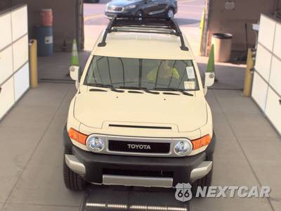 2014 Toyota FJ Cruiser w/Rear Doors - zdjęcie 2 z 22 - miniatura