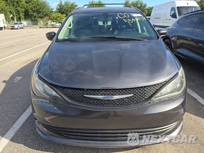 2020 Chrysler Voyager LXi 121.6" WB - zdjęcie 2 z 18 - miniatura