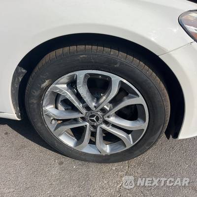 2017 Mercedes-Benz C 300 4MATIC Sedan - zdjęcie 13 z 45 - miniatura