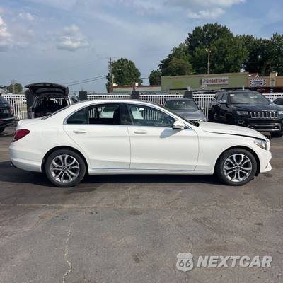 2017 Mercedes-Benz C 300 4MATIC Sedan - zdjęcie 19 z 45 - miniatura