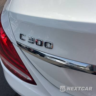 2017 Mercedes-Benz C 300 4MATIC Sedan - zdjęcie 24 z 45 - miniatura