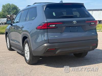 2026 Toyota Grand Highlander Hybrid XLE - zdjęcie 3 z 33 - miniatura