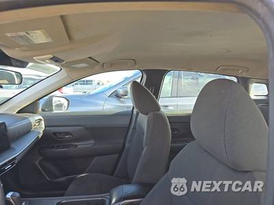2025 Nissan Kicks S - zdjęcie 17 z 38 - miniatura