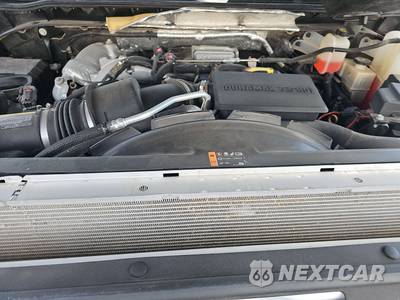 2020 Chevrolet Silverado 3500HD WT Crew Cab Long Bed 1WT - zdjęcie 15 z 28 - miniatura