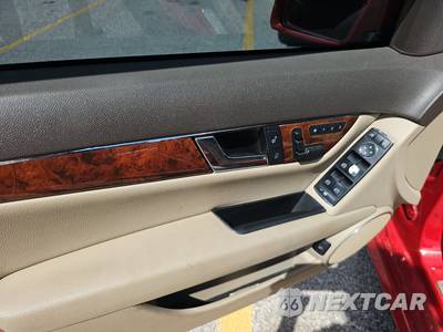 2010 Mercedes-Benz C 300 - zdjęcie 9 z 24 - miniatura