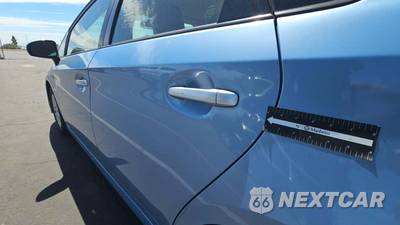 2013 Toyota Prius Plug-In Hybrid - zdjęcie 26 z 31 - miniatura