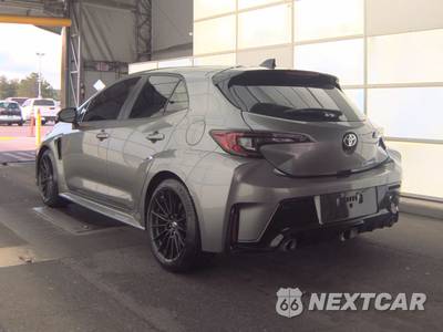 2025 Toyota GR Corolla Premium Plus - zdjęcie 6 z 19 - miniatura