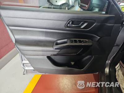 2024 Nissan Pathfinder SV - zdjęcie 9 z 18 - miniatura