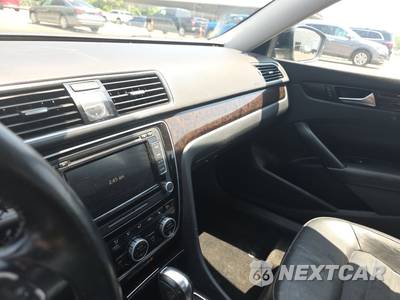2014 Volkswagen Passat 1.8T SEL Premium - zdjęcie 11 z 74 - miniatura
