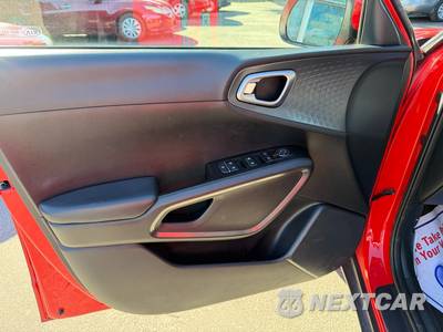 2021 Kia Soul S - zdjęcie 10 z 30 - miniatura