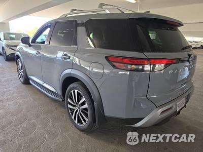 2025 Nissan Pathfinder Platinum - zdjęcie 7 z 22 - miniatura