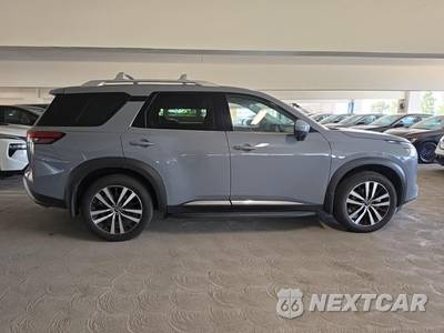 2025 Nissan Pathfinder Platinum - zdjęcie 4 z 22 - miniatura