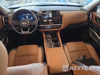 2025 Nissan Pathfinder Platinum - zdjęcie 12 z 22 - miniatura
