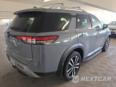 2025 Nissan Pathfinder Platinum - zdjęcie 5 z 22 - miniatura