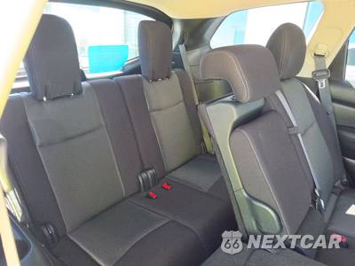 2020 Nissan Pathfinder SV - zdjęcie 14 z 25 - miniatura