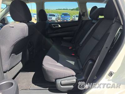 2020 Nissan Pathfinder SV - zdjęcie 13 z 25 - miniatura