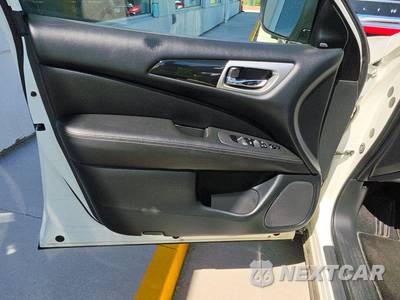 2020 Nissan Pathfinder SV - zdjęcie 9 z 25 - miniatura