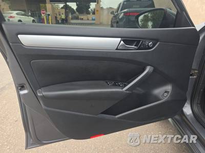 2012 Volkswagen Passat 2.5L SE w/Sunroof & Navigation - zdjęcie 9 z 36 - miniatura