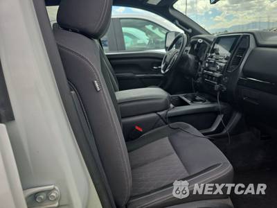 2023 Nissan TITAN SV Crew Cab Short Bed - zdjęcie 8 z 40 - miniatura