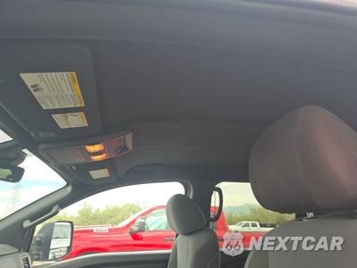2023 Nissan TITAN SV Crew Cab Short Bed - zdjęcie 14 z 40 - miniatura