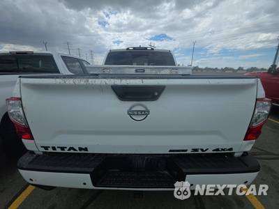 2023 Nissan TITAN SV Crew Cab Short Bed - zdjęcie 5 z 40 - miniatura