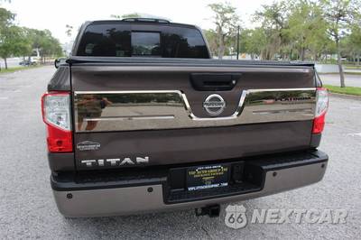 2018 Nissan TITAN Platinum Reserve Crew Cab Short Bed - zdjęcie 15 z 48 - miniatura