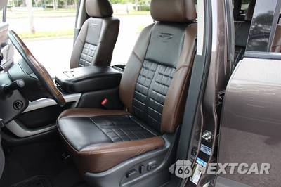 2018 Nissan TITAN Platinum Reserve Crew Cab Short Bed - zdjęcie 28 z 48 - miniatura