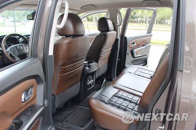 2018 Nissan TITAN Platinum Reserve Crew Cab Short Bed - zdjęcie 26 z 48 - miniatura