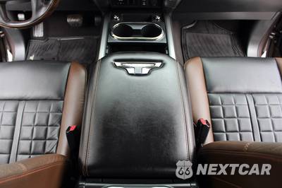 2018 Nissan TITAN Platinum Reserve Crew Cab Short Bed - zdjęcie 40 z 48 - miniatura