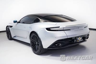 2025 Aston Martin DB12 Coupe - zdjęcie 7 z 35 - miniatura