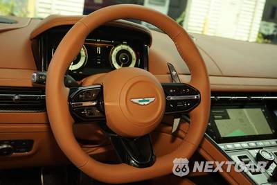 2025 Aston Martin DB12 Coupe - zdjęcie 20 z 35 - miniatura