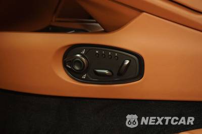 2025 Aston Martin DB12 Coupe - zdjęcie 31 z 35 - miniatura