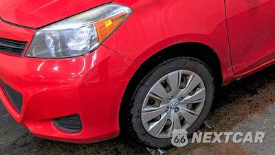 2012 Toyota Yaris LE Hatchback - zdjęcie 7 z 23 - miniatura