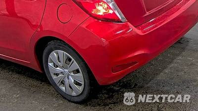 2012 Toyota Yaris LE Hatchback - zdjęcie 10 z 23 - miniatura