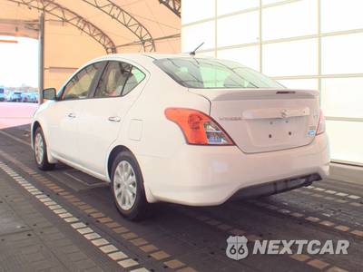 2015 Nissan Versa SV - zdjęcie 6 z 40 - miniatura