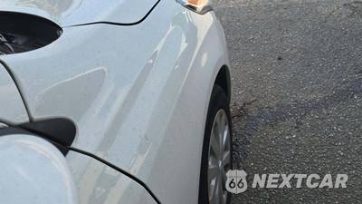 2015 Nissan Versa SV - zdjęcie 33 z 40 - miniatura