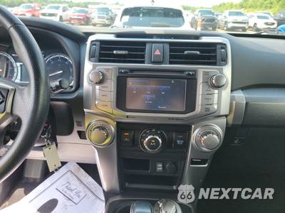 2016 Toyota 4Runner SR5 - zdjęcie 11 z 28 - miniatura