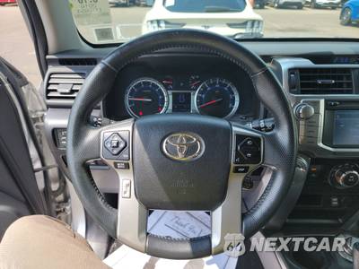 2016 Toyota 4Runner SR5 - zdjęcie 10 z 28 - miniatura