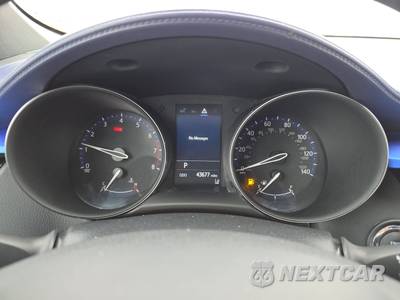 2022 Toyota C-HR XLE - zdjęcie 12 z 43 - miniatura