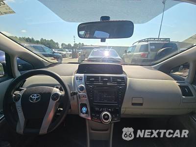 2014 Toyota Prius v Two - zdjęcie 17 z 36 - miniatura