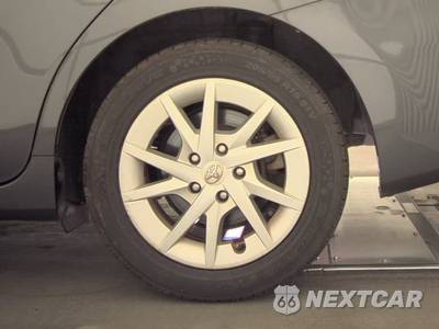 2014 Toyota Prius v Two - zdjęcie 12 z 36 - miniatura
