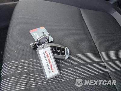 2025 Hyundai Venue SEL - zdjęcie 2 z 29 - miniatura