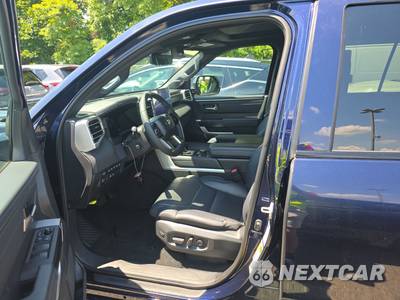 2024 Toyota Sequoia Platinum - zdjęcie 7 z 26 - miniatura